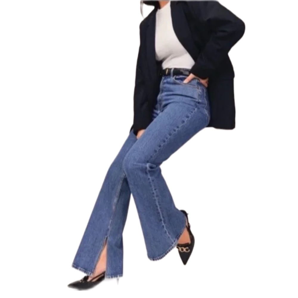 Abercrombie & Fitch The Vintage Flare High Rise Jean